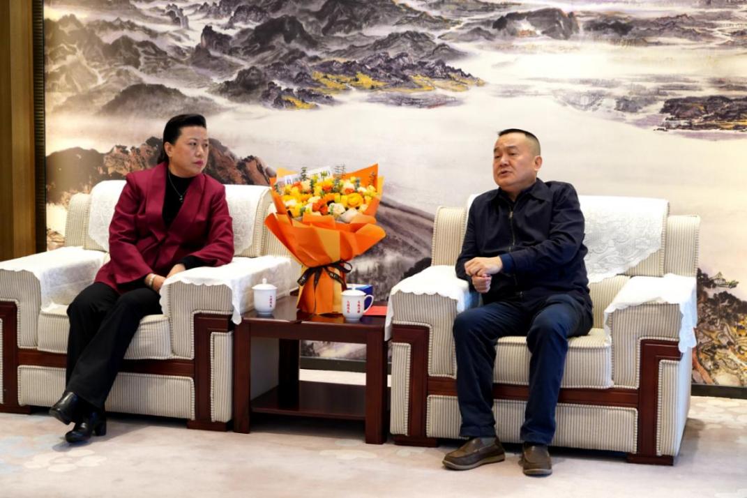 鞠丽率队开展春节前走访慰问活动 向大家致以新春问候和美好祝福